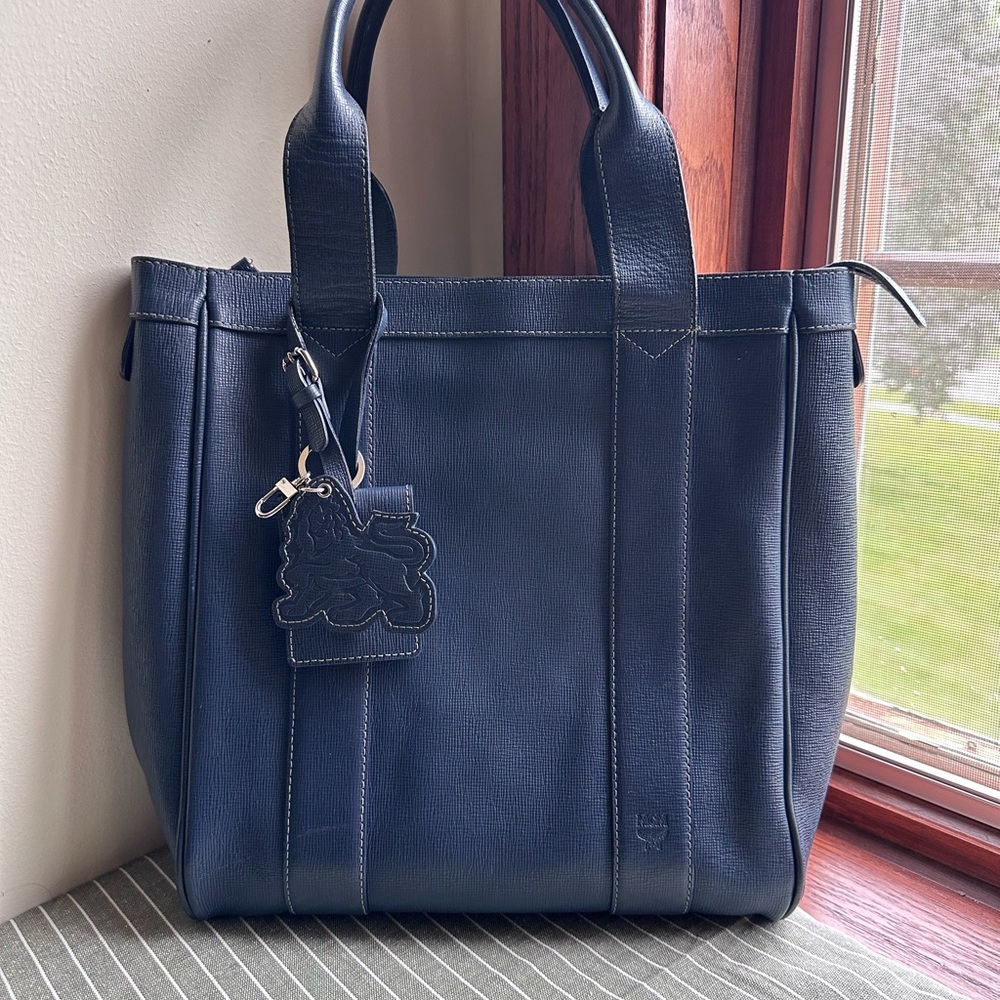 MCM‎ Elegant Navy Blue Leather Tote Bag